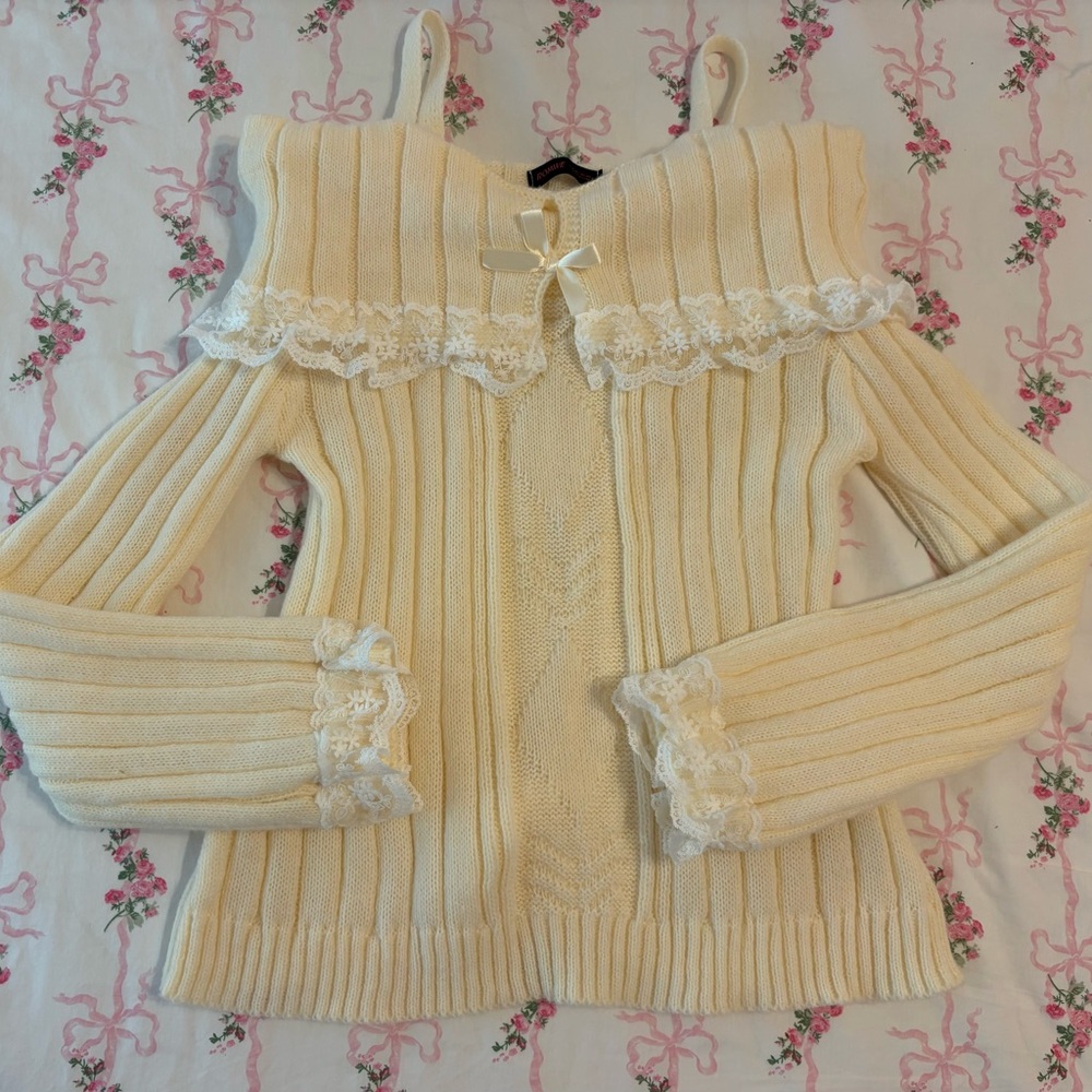 ROMWE Cream Off-the-Shoulder Sweater with Ribbed Knit
